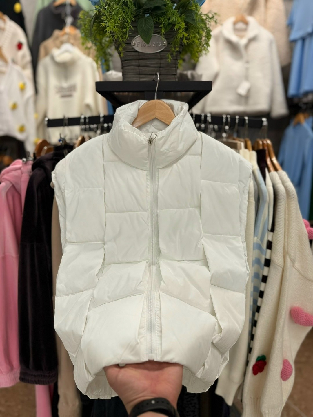 жилетка женская,женский жилет,теплый жилет,жилет,пуховой жилет