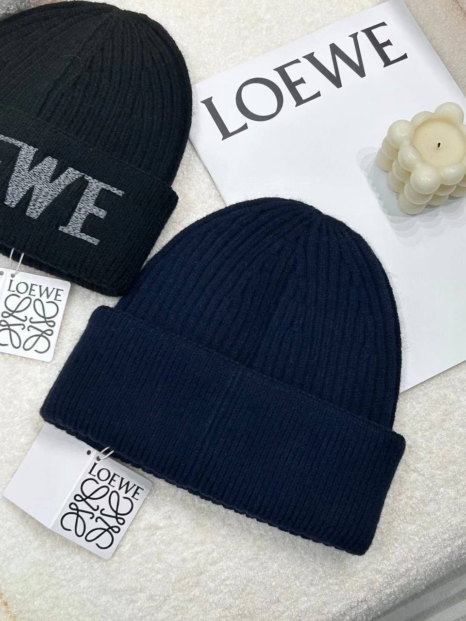 шапка loewe,шапка loewe для мужчин,шапка loewe шерстяная унисекс,шапка-бини вязаная эластичная loewe,вязаная шапка loewe