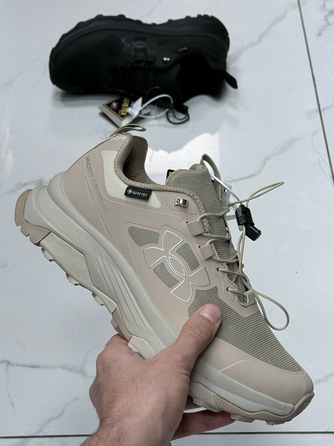 кроссовки,женские кроссовки,треккинговые кроссовки,мужские кроссовки,оригинальные кроссовки