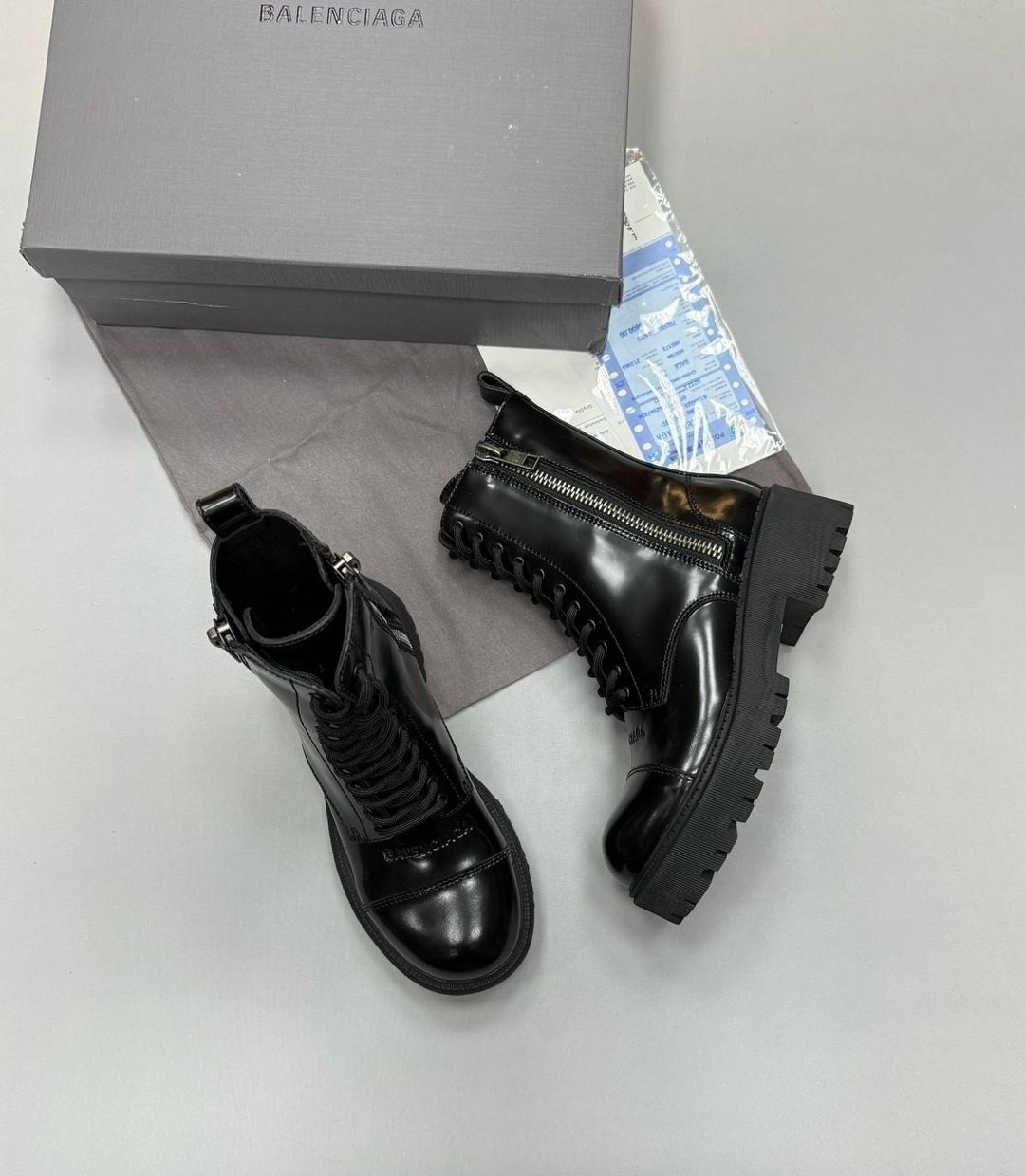 женские кожаные высокие ботинки balenciaga tractor черного цвета,ботинки balenciaga,ботинки balenciaga арт. 500572,ботинки balenciaga strike черные,сапоги balenciaga