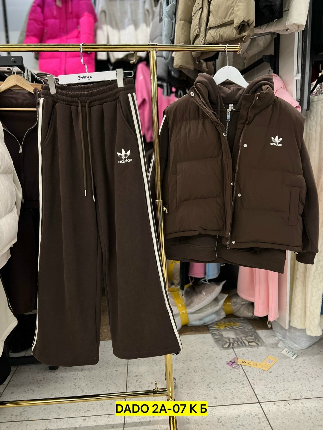 спортивный женский костюм тройка,спортивный костюм женский тройка balenciaga adidas,костюм спортивный женский balenciaga x adidas тройка,костюм спортивный женский,костюм на флисе