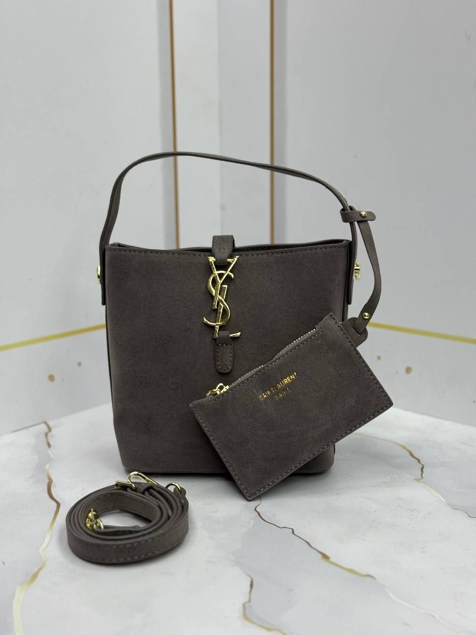 замшевая сумка yves saint laurent 32x25 см,замшевая сумка yves saint laurent 38x34 см,женская замшевая сумка yves saint laurent 37x29 см,сумка yves saint laurent ysl замшевая love bag,сумка saint laur