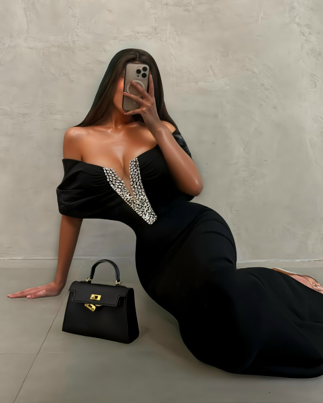 черное вечернее платье,женские вечерние платья,платье с открытыми плечами вечернее,модное вечернее платье,вечернее платье с разрезом