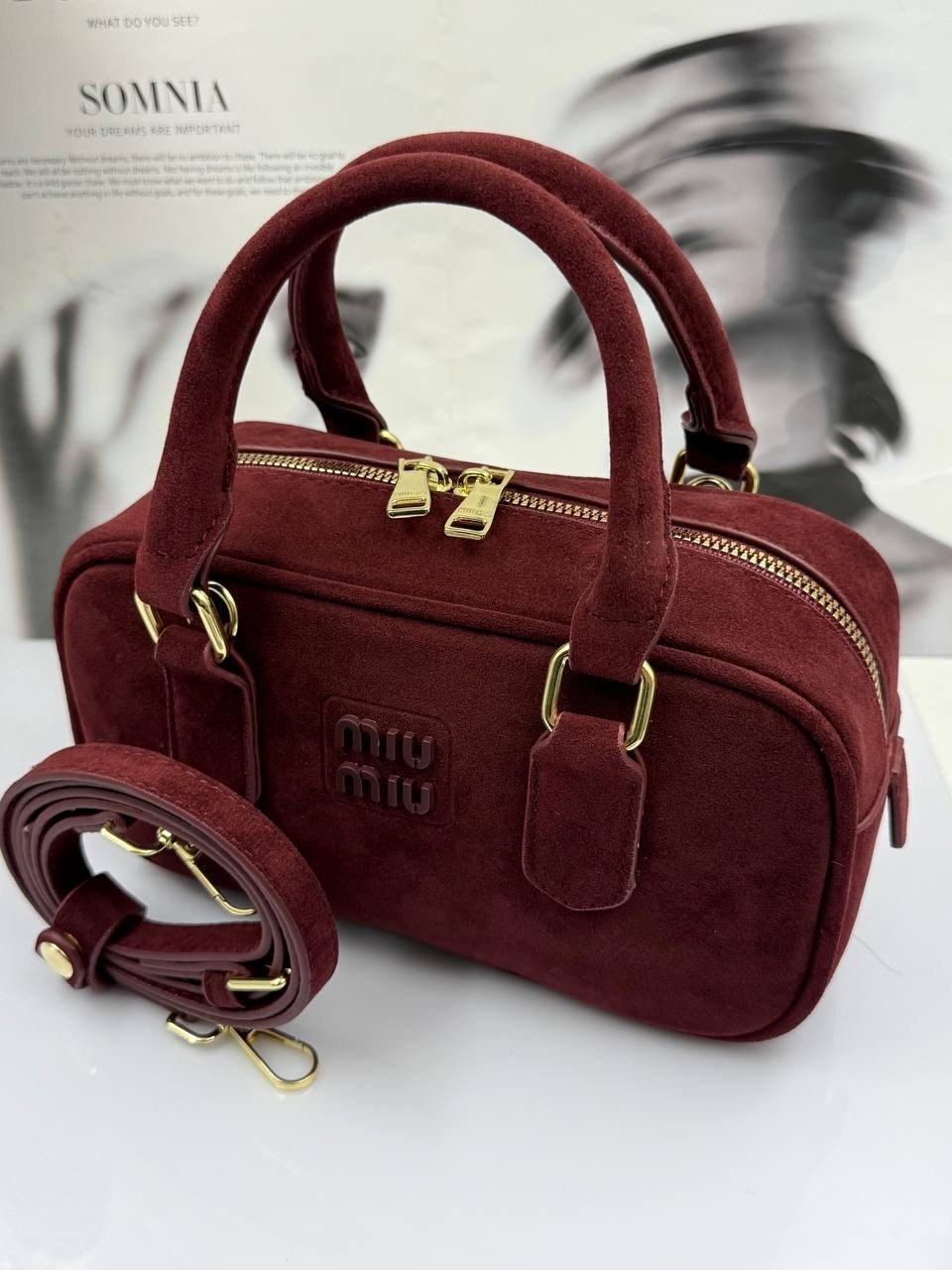 замшевая чёрная сумка miu miu 28x13 см,замшевая чёрная сумка miu miu 23x13 см,сумка miu miu женская на плечо замшевая,сумка замшевая miu miu,замшевая сумка