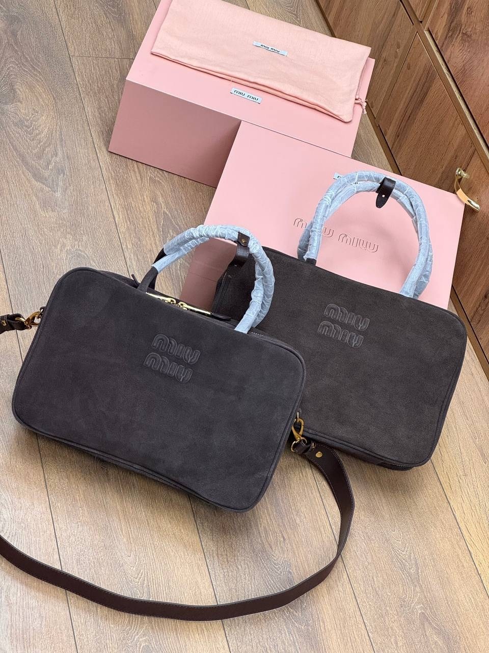 сумка в образе miu miu замша 30 х 20 х 12 см,сумка miu miu,miu miu замшевая сумка premium 34x22x10 см,сумка женская miu miu,сумка miu miu замшевая коричневая