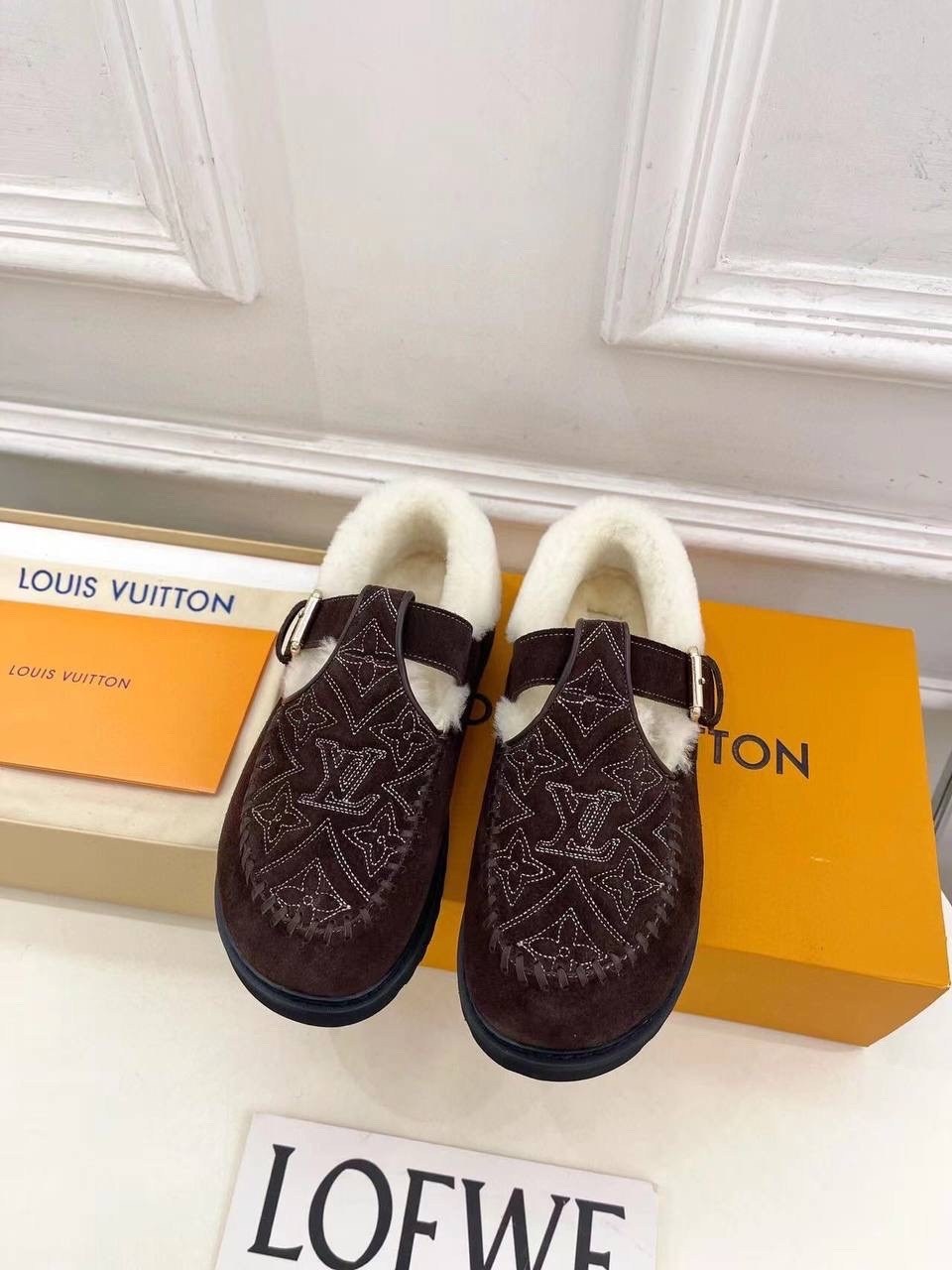 женские замшевые ботинки louis vuitton colorado comfort на меху черные,женские лоферы louis vuitton,женские замшевые ботинки louis vuitton colorado comfort на меху бежевые,ботинки louis vuitton,туфли