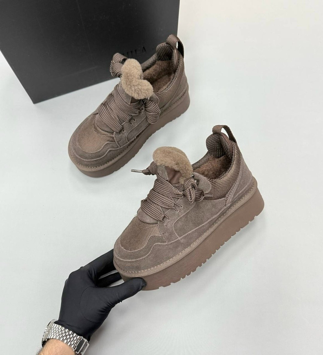 ,кроссовки повседневные,кроссовки ugg,спортивная ,кроссовки женские