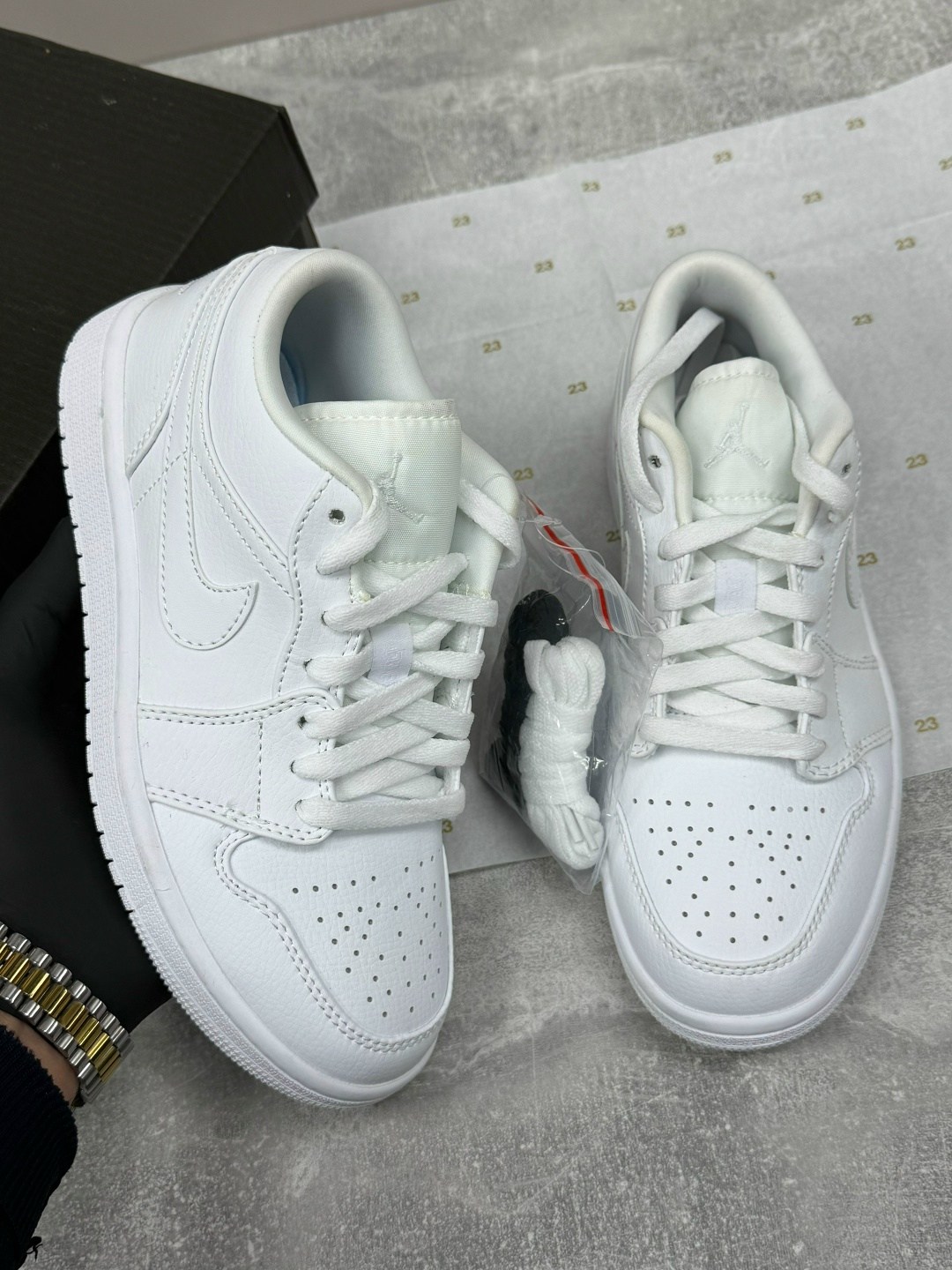 кроссовки nike air jordan 1 low 'concord',кроссовки nike air jordan 1 low лакированные,кроссовки nike air jordan 1 low,nike air jordan 1 low,кроссовки унисекс