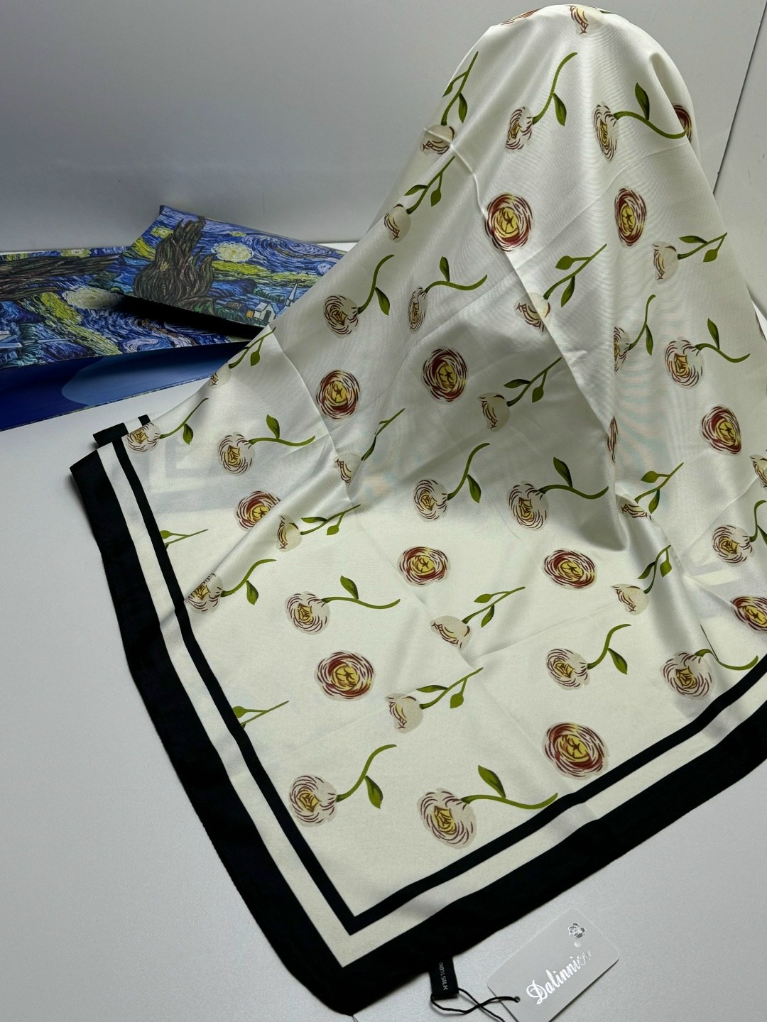 шелковый платок,брендовый платок,женские платки,платок,шарфы и платки