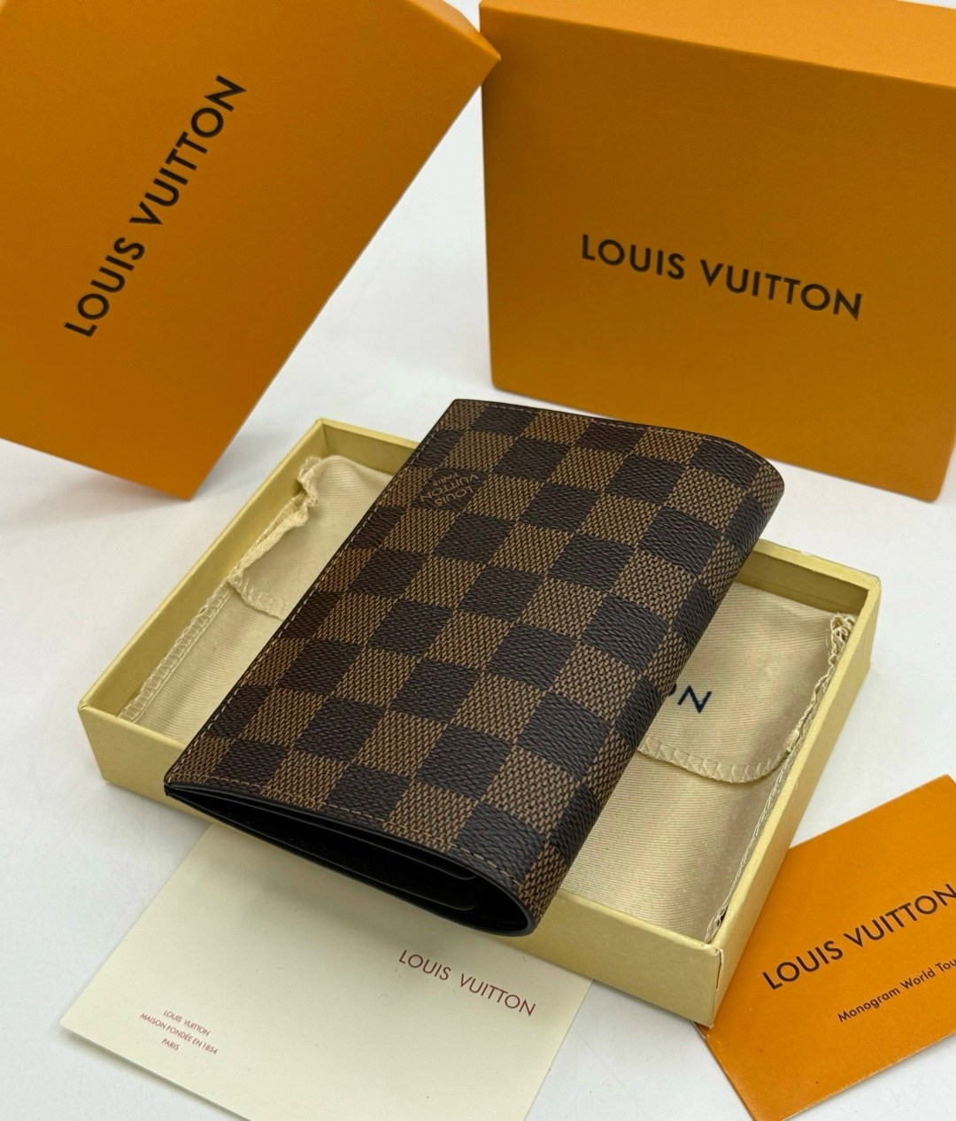 обложка на паспорт louis vuitton,обложка на паспорт louis vuitton коричневая клетка классика,louis vuitton кошелек louis vuitton,обложка для документов louis vuitton,louis vuitton портмоне louis vuitt