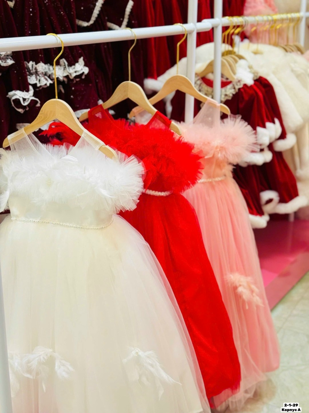 детские платья с перьями,пышное платье для девочки,платье принцессы для девочек,платье детское розовое с перьями,платье на девочку