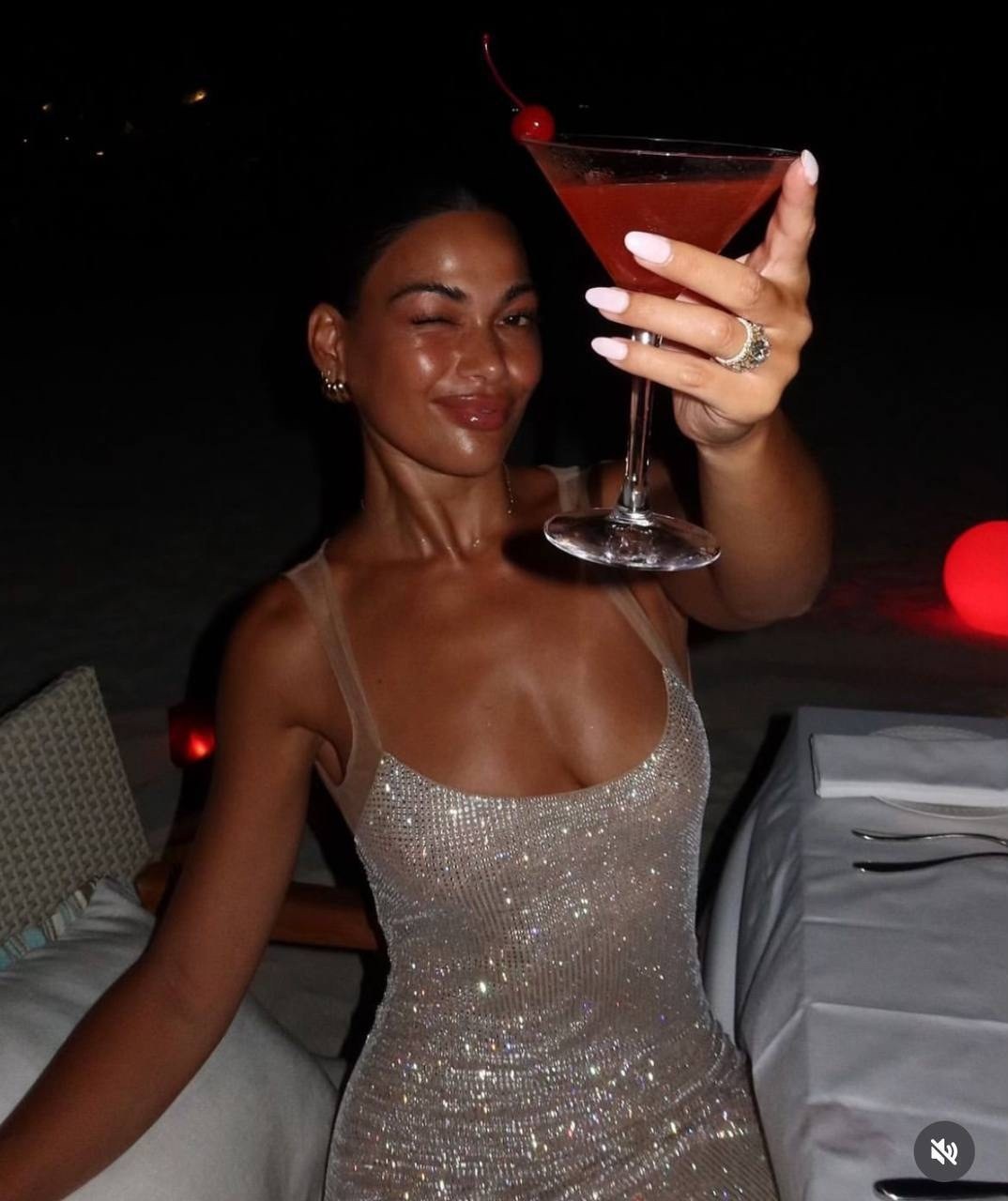 девушка,вечернее платье,платье женская,вечернее платье в пол,вечернее платье со стразами