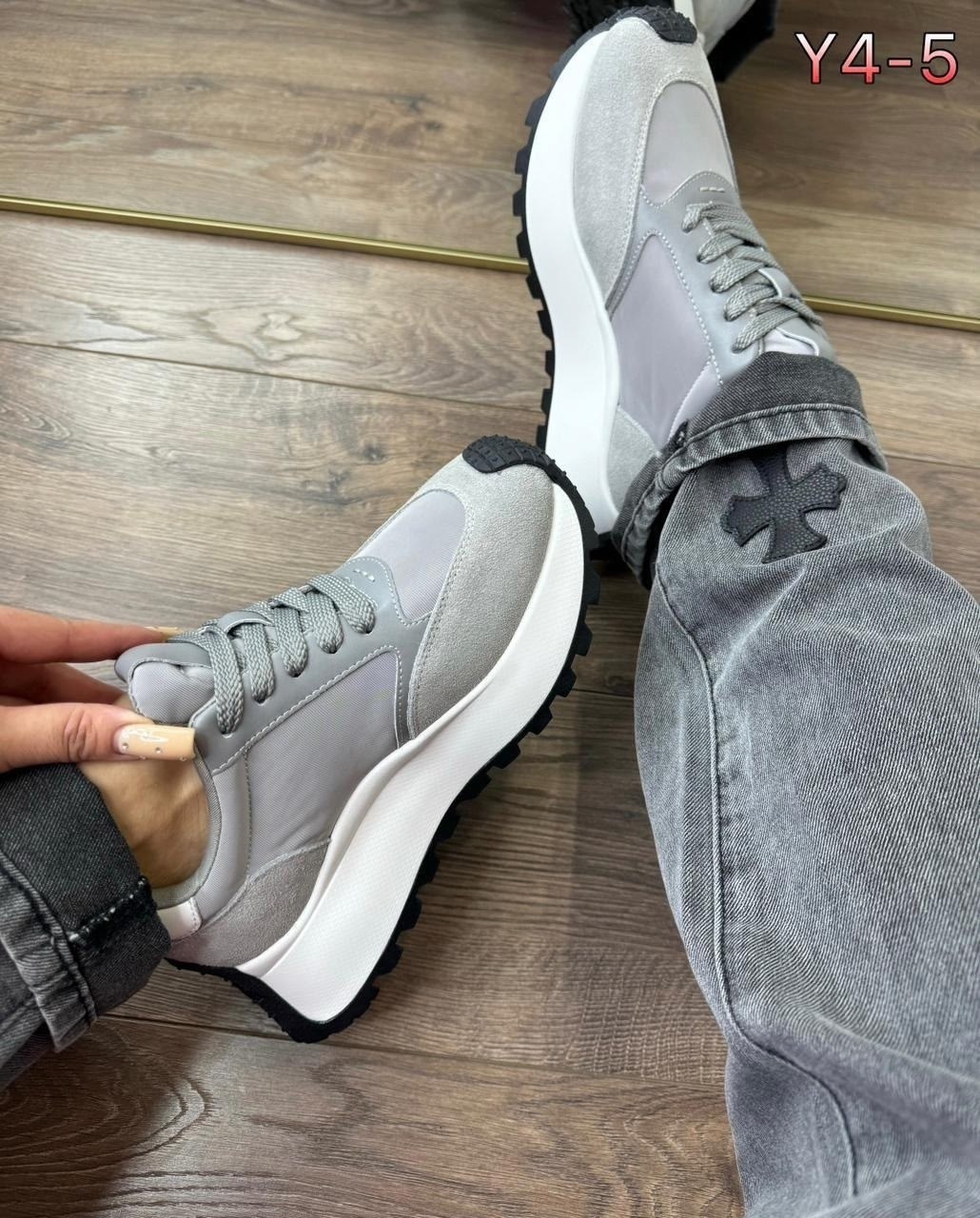 кроссовки женскиe,,кроссовки женские модные,стильные кроссовки,кроссовки из натуральной замши