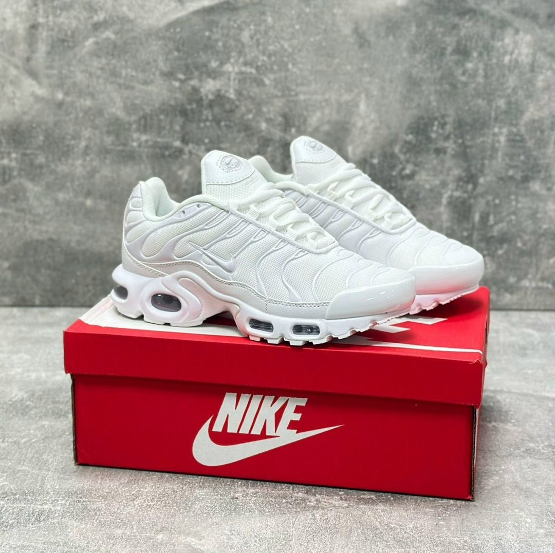 nike air max tn plus white,nike air max tn plus,кроссовки,кроссовки найк тн белые,nike air max plus tn мужские кроссовки белые
