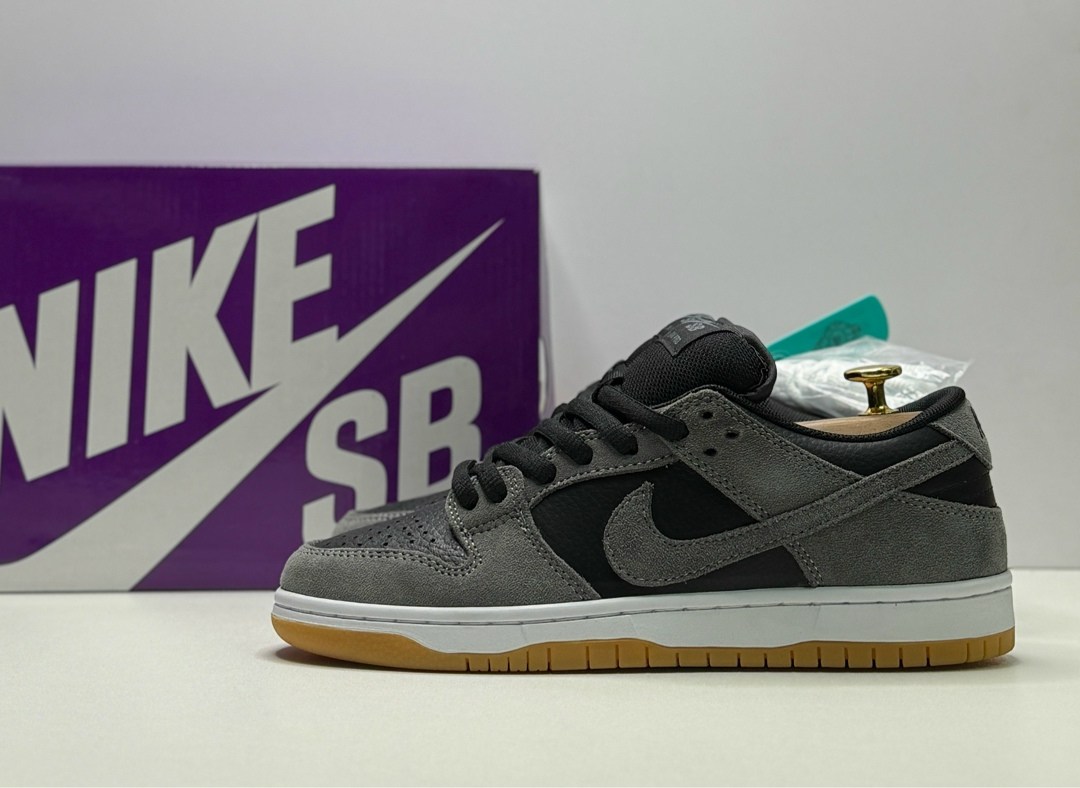 nike sb dunk low dark grey black gum,nike sb dunk low black grey,nike sb dunk low pro black,nike dunk sb low dark grey,кроссовки nike sb dunk low dark grey black gum