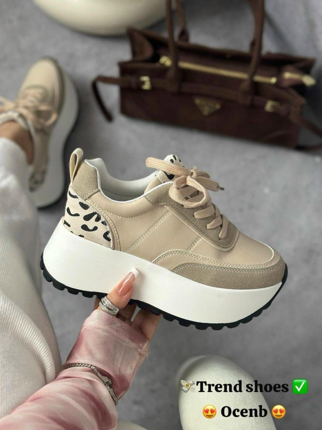 женские кроссовки,бежевые кроссовки,,кроссовки женские удобные,модные женские кроссовки