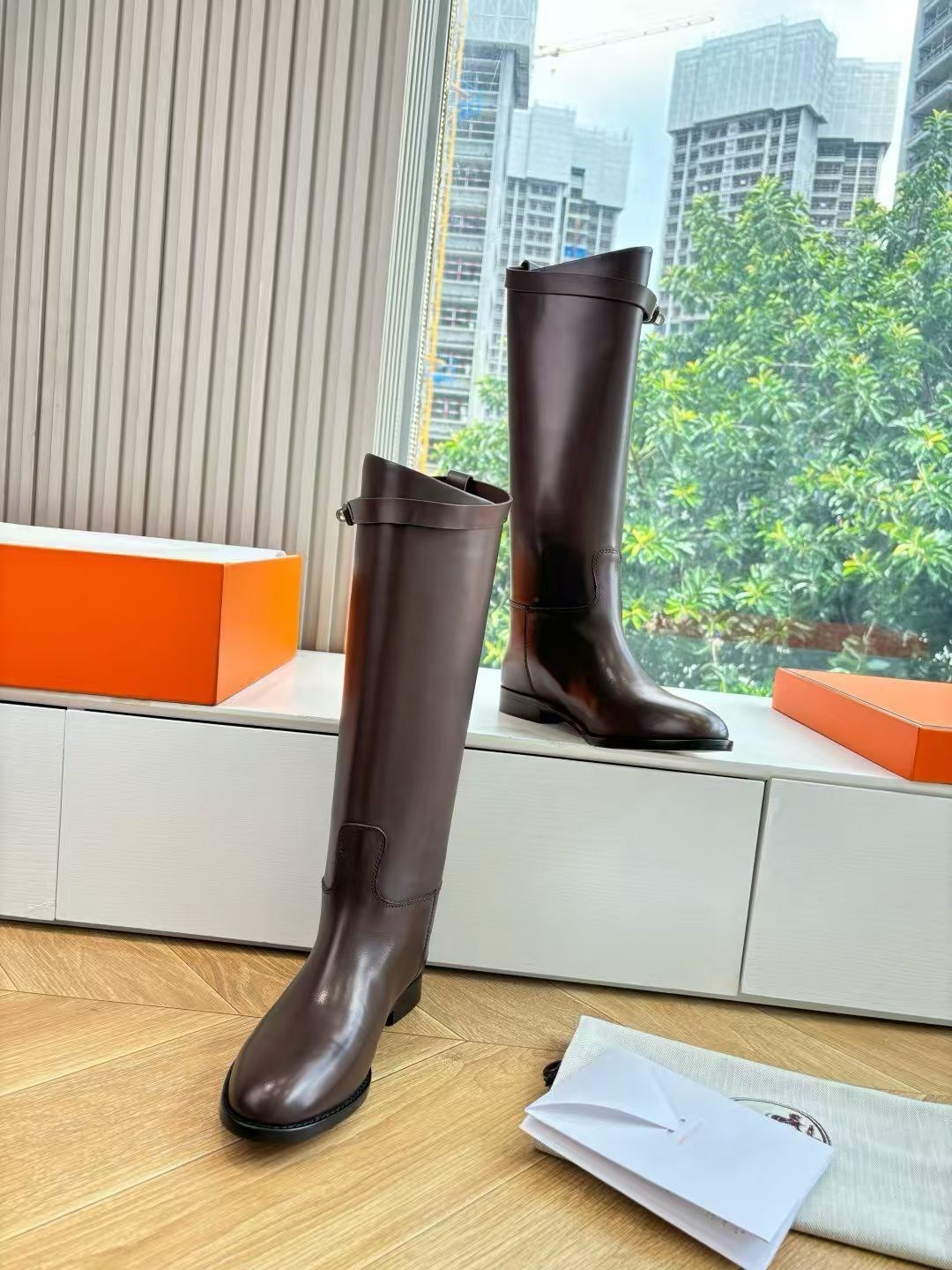 сапоги hermes жокейские,женские кожаные сапоги hermes чёрного цвета,сапоги hermes,сапоги эрмес,сапоги женские hermes