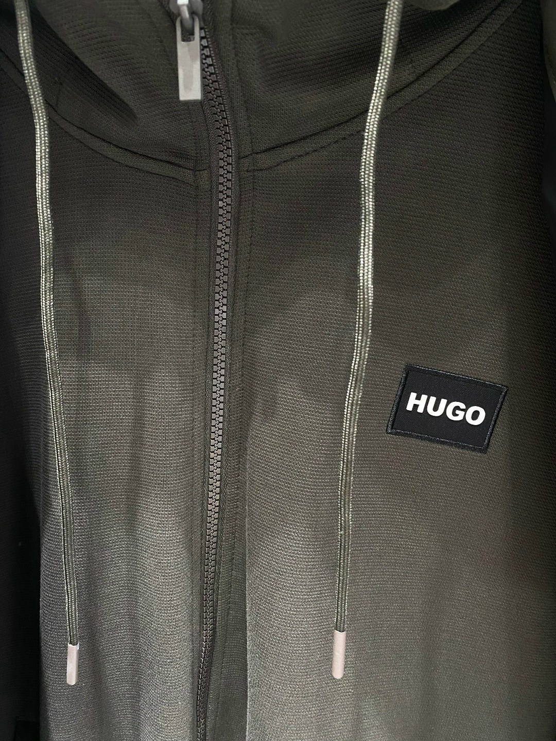 мужской спортивный костюм тройка hugo boss,зимний спортивный мужской костюм hugo boss тройка,спортивные мужские костюмы,hugo костюм спортивный,костюм спортивный