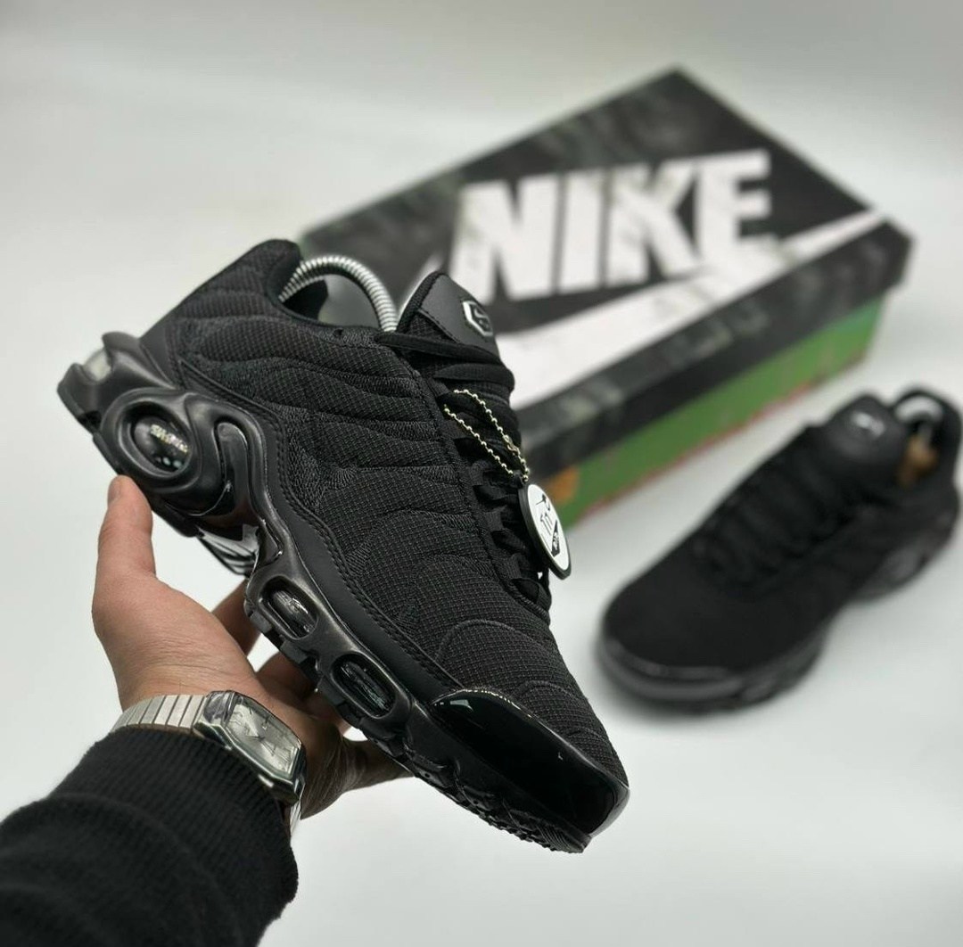 кроссовки nike air max plus tn,nike air max plus tn black,кроссовки nike air max plus tn nike,nike air max tn plus,мужские кроссовки nike air max tn plus