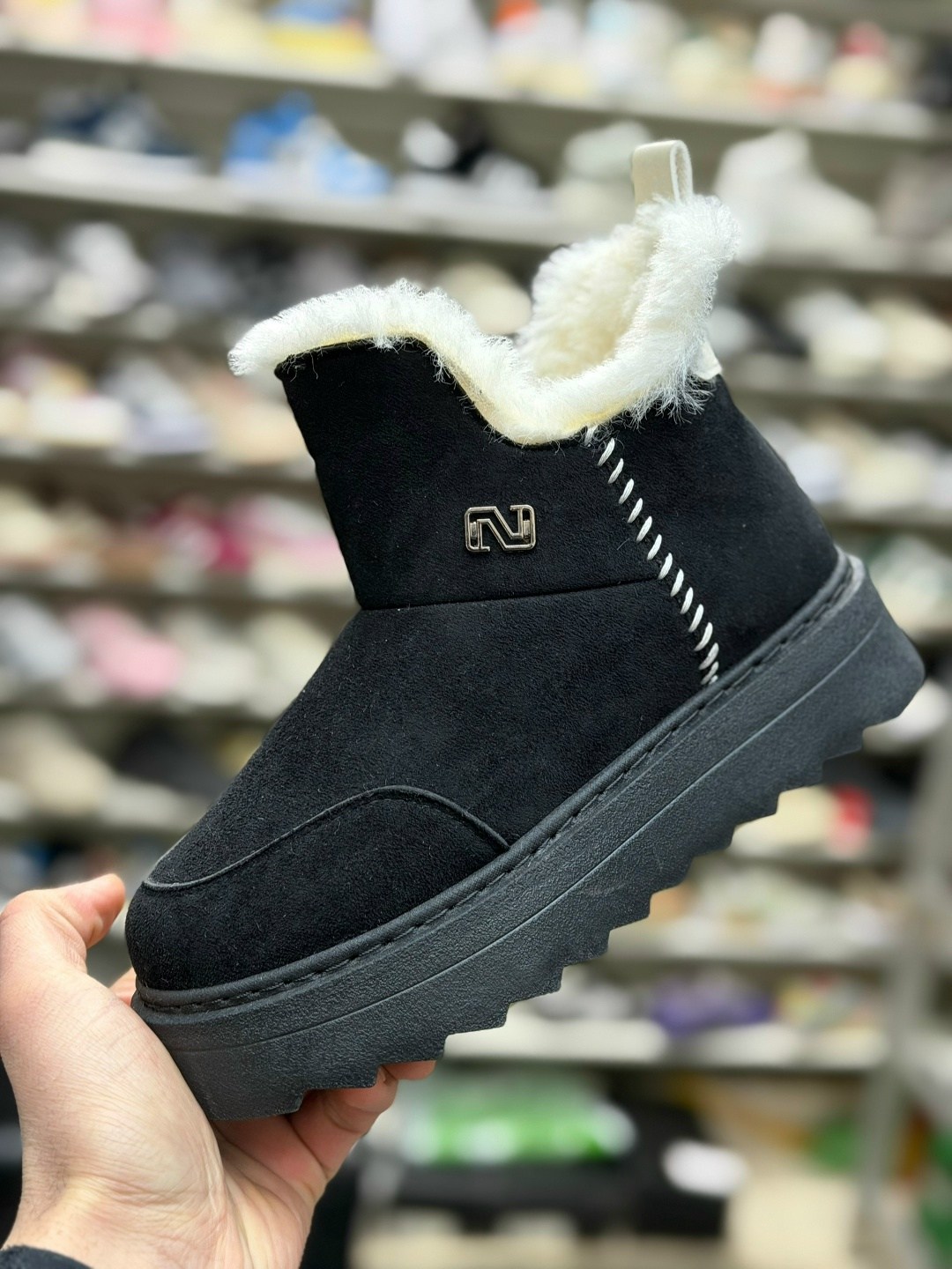 ,зимняя женская ,женские угги,женская , женская угги замш