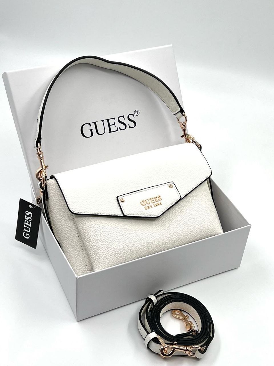 cумка guess,сумка женская guess,белая сумка guess,сумка на плечо guess,сумка через плечо guess