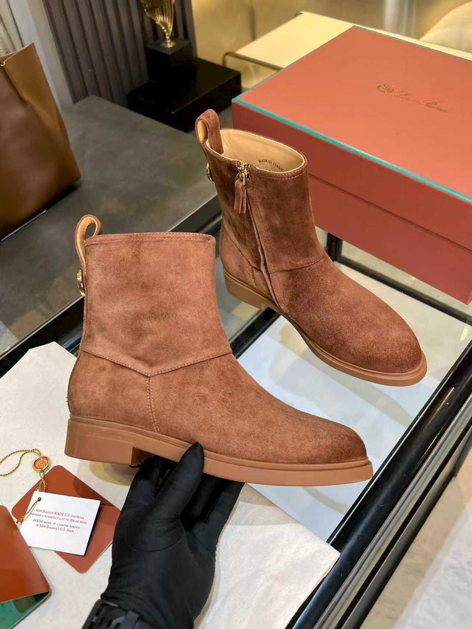 ,ботинки женские gianvito rossi,замшевые ботинки,женские ботинки, женская