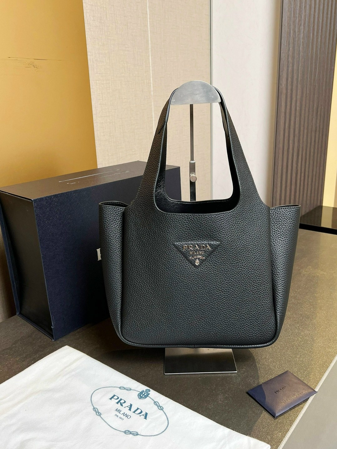 сумка женская prada,сумка prada через плечо,сумка prada,сумка тоут прада,сумка