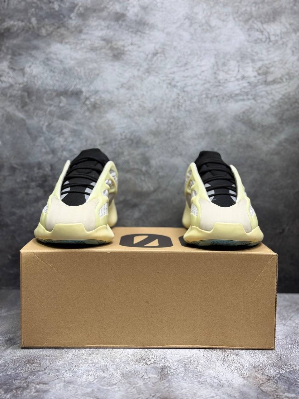 кроссовки adidas yeezy boost 700,adidas yeezy boost 700 v 3,adidas yeezy boost 700,yeezy boost 700 v 3,yeezy boost 700