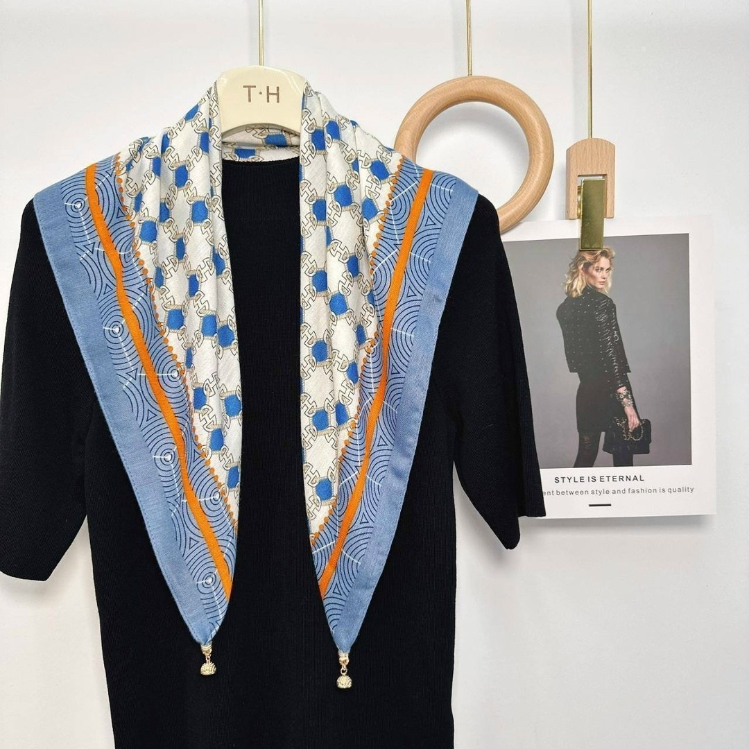 платки диор,платки шелковые,шарфы для женщин,платок шелковый люкс,платки женские