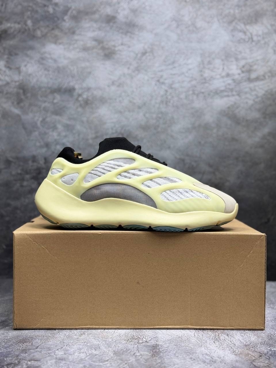 кроссовки adidas yeezy boost 700,adidas yeezy boost 700 v 3,adidas yeezy boost 700,yeezy boost 700 v 3,yeezy boost 700