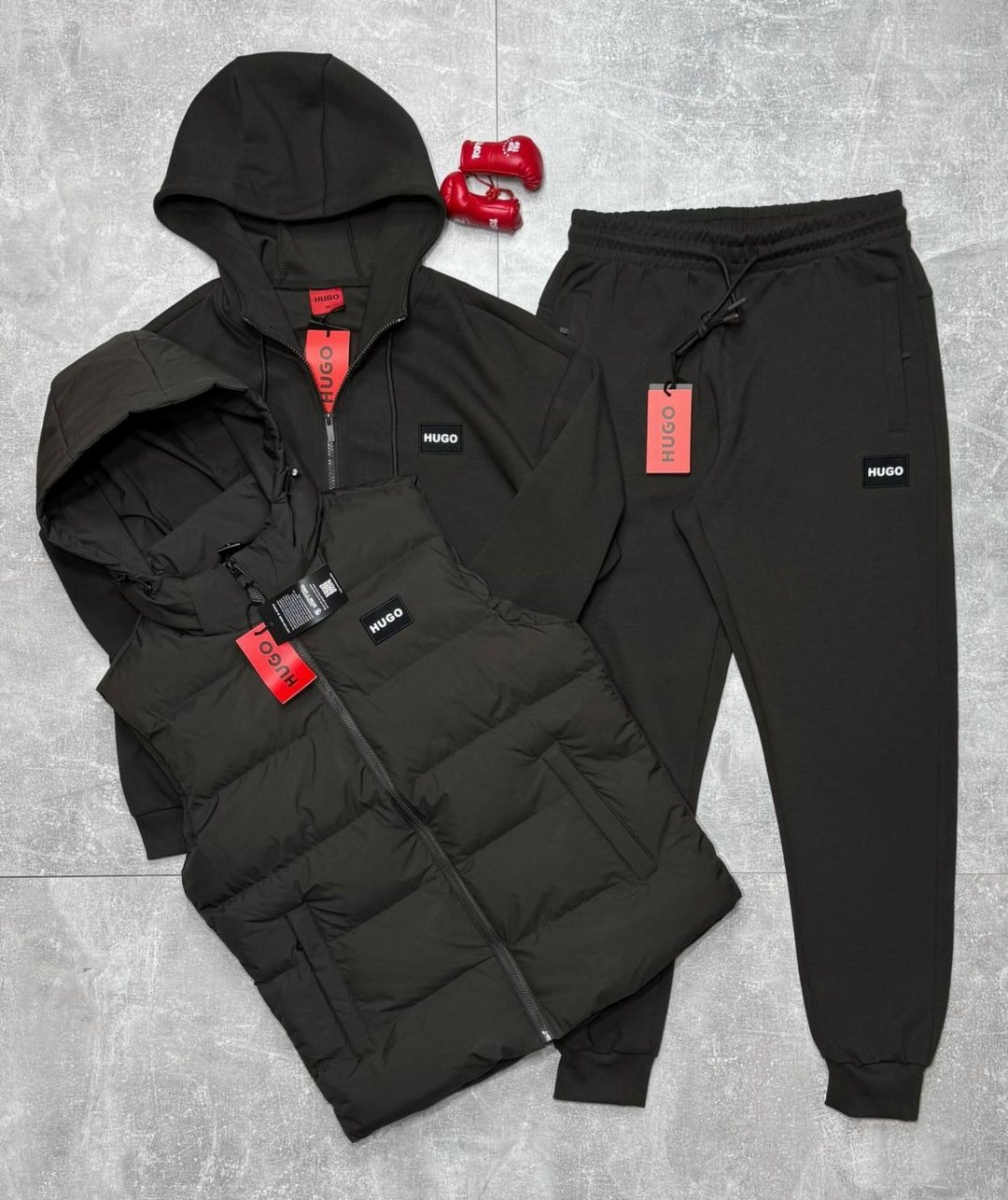 мужской спортивный костюм тройка hugo boss,спортивный костюм hugo boss,жилетка мужская,костюм спортивный,мужские жилеты