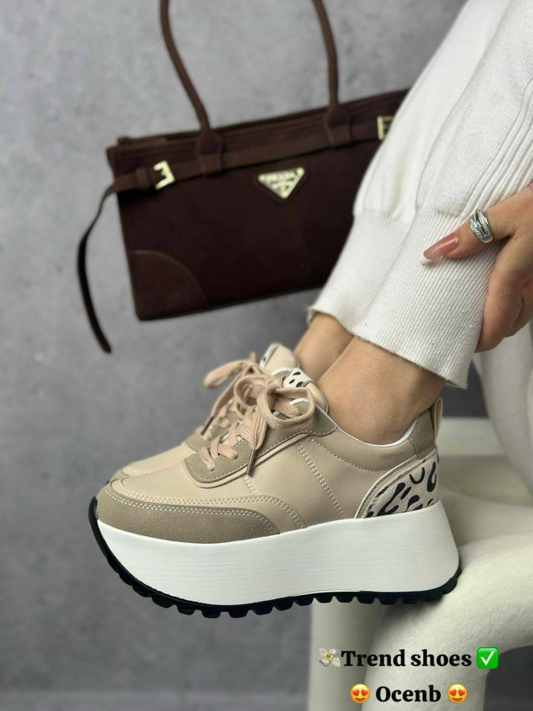 женские кроссовки,бежевые кроссовки,,кроссовки женские удобные,модные женские кроссовки