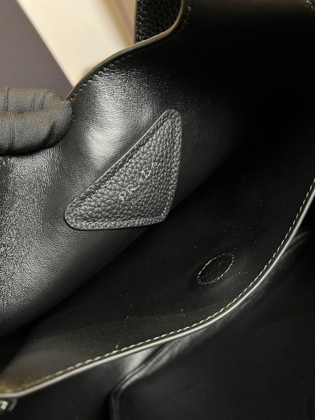 сумка женская prada,сумка prada через плечо,сумка prada,сумка тоут прада,сумка