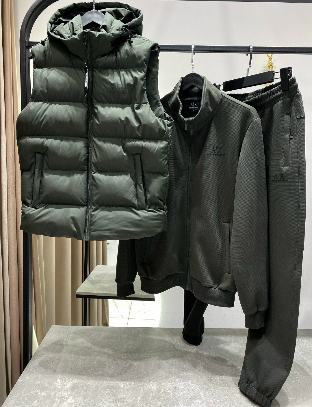 спортивный костюм с жилеткой dnt store,костюм спортивный мужской,мужской спортивный костюм с жилеткой,костюм спортивный,спортивный костюм nike тройка