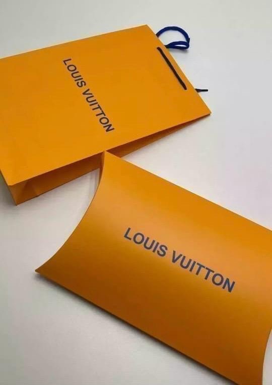 подарочная упаковка gucci,подарочный пакет гуччи,брендовые пакеты,пакет gucci,брендовые коробки для платков