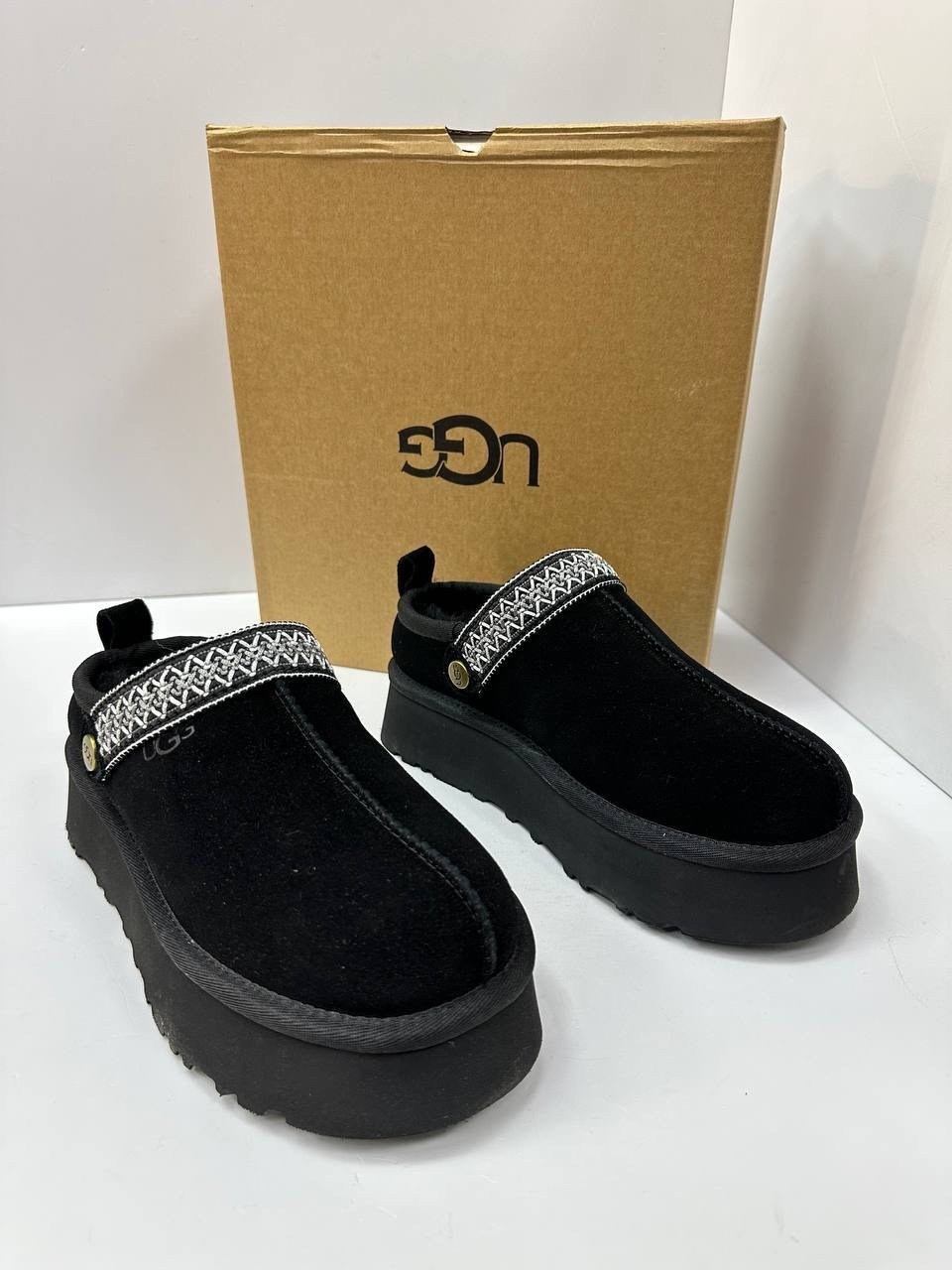 угги ugg мокасины размер 41 черный,угги-мокасины замшевые натуральные зимние черные размер 40,угги-мокасины замшевые натуральные зимние черные размер 36,угги женские ugg,угги женские