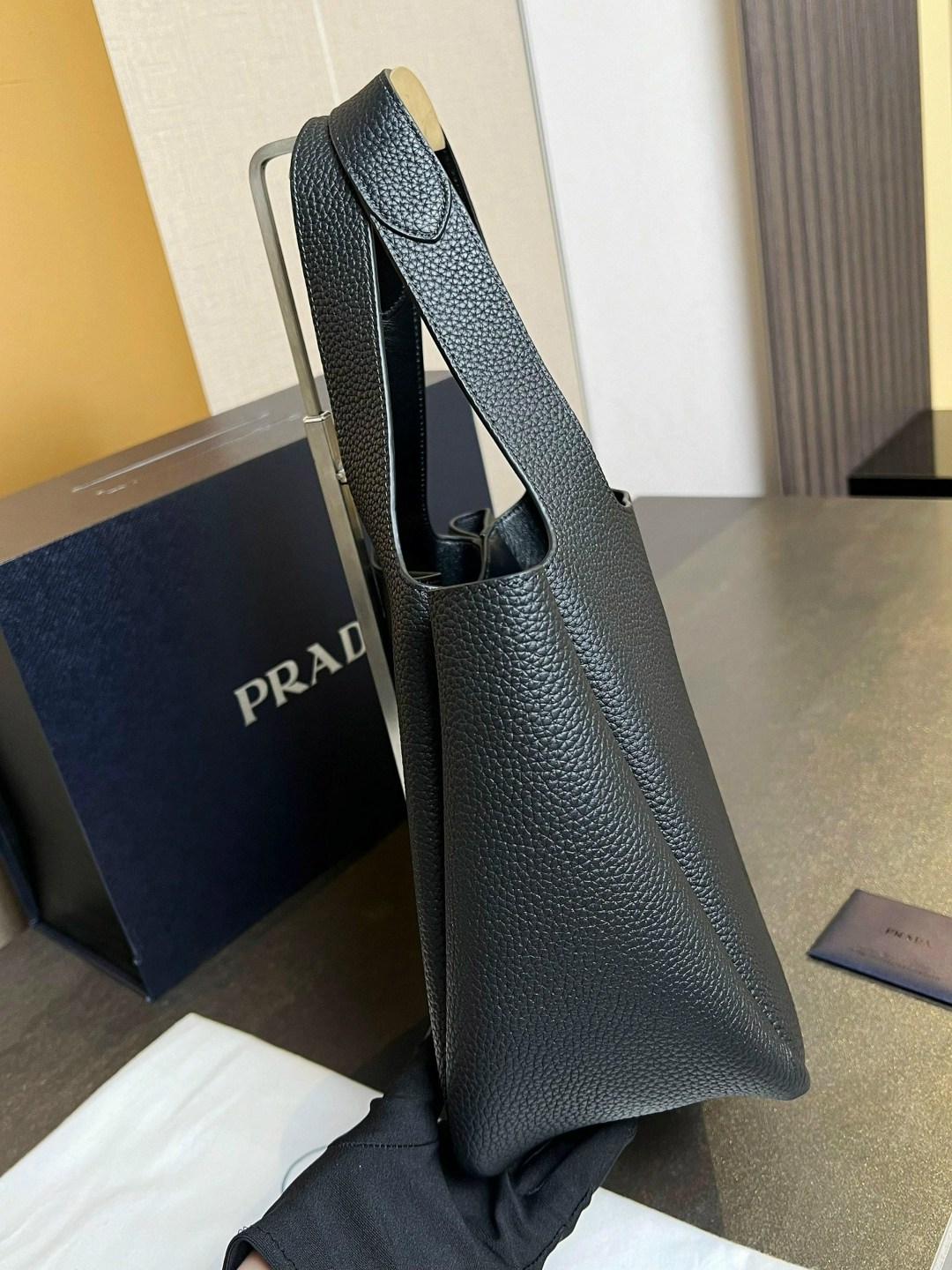 сумка женская prada,сумка prada через плечо,сумка prada,сумка тоут прада,сумка