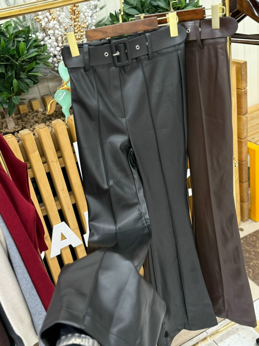 винтажные коричневые брюки-клеш из искусственной кожи,женские брюки-клеш из искусственной кожи коричневые,женские брюки-клеш из искусственной кожи y2k,брюки женские кожаные,брюки-клеш из искусственной