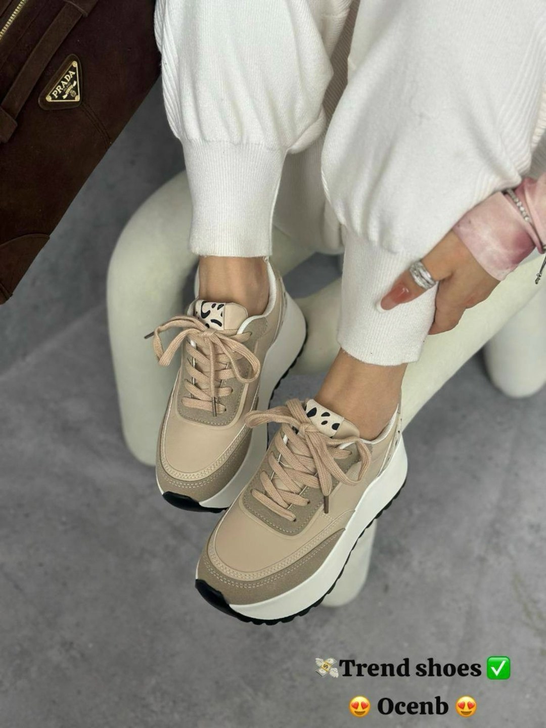 женские кроссовки,бежевые кроссовки,,кроссовки женские удобные,модные женские кроссовки