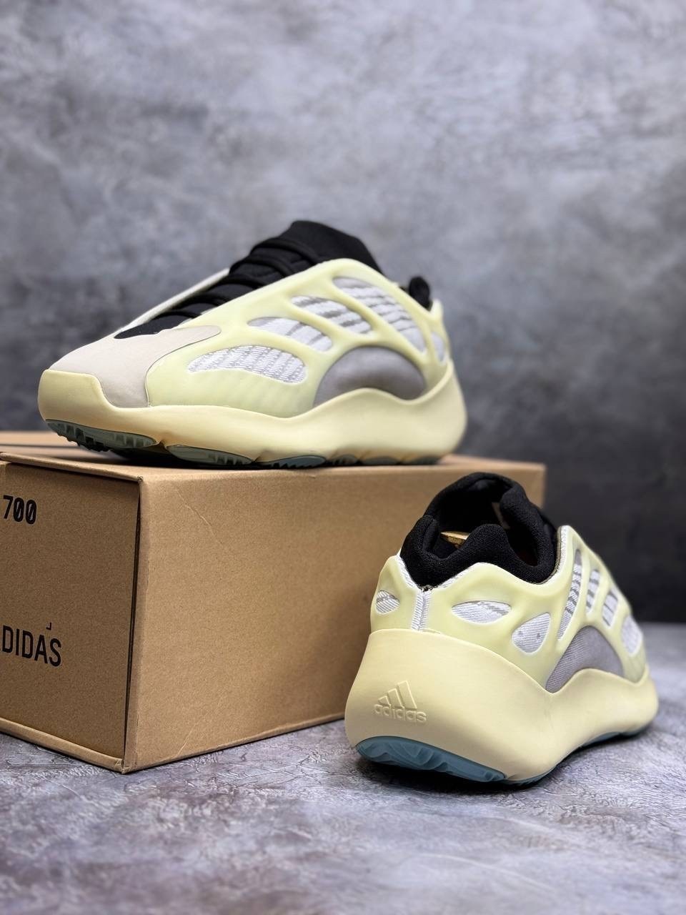 кроссовки adidas yeezy boost 700,adidas yeezy boost 700 v 3,adidas yeezy boost 700,yeezy boost 700 v 3,yeezy boost 700