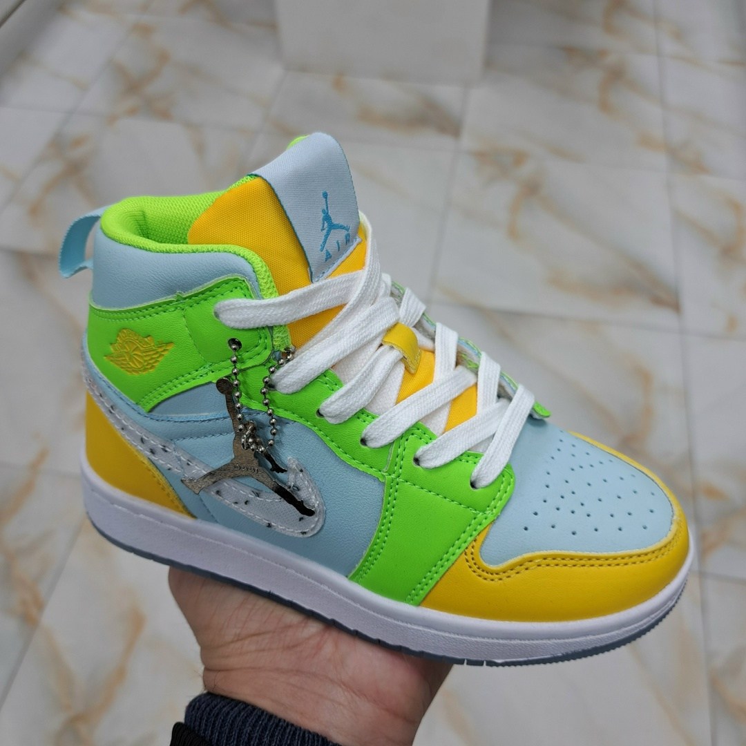 найк кроссовки женские высокие,кроссовки nike air jordan,женские кроссовки nike,nike air jordan 1 mid,кроссовки nike air jordan 1 mid