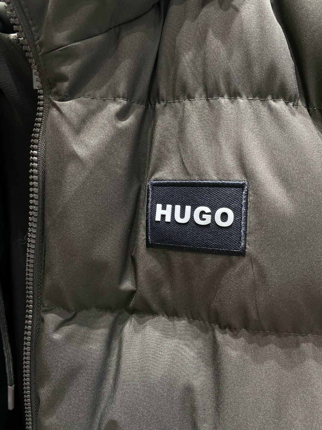 мужской спортивный костюм тройка hugo boss,зимний спортивный мужской костюм hugo boss тройка,спортивные мужские костюмы,hugo костюм спортивный,костюм спортивный