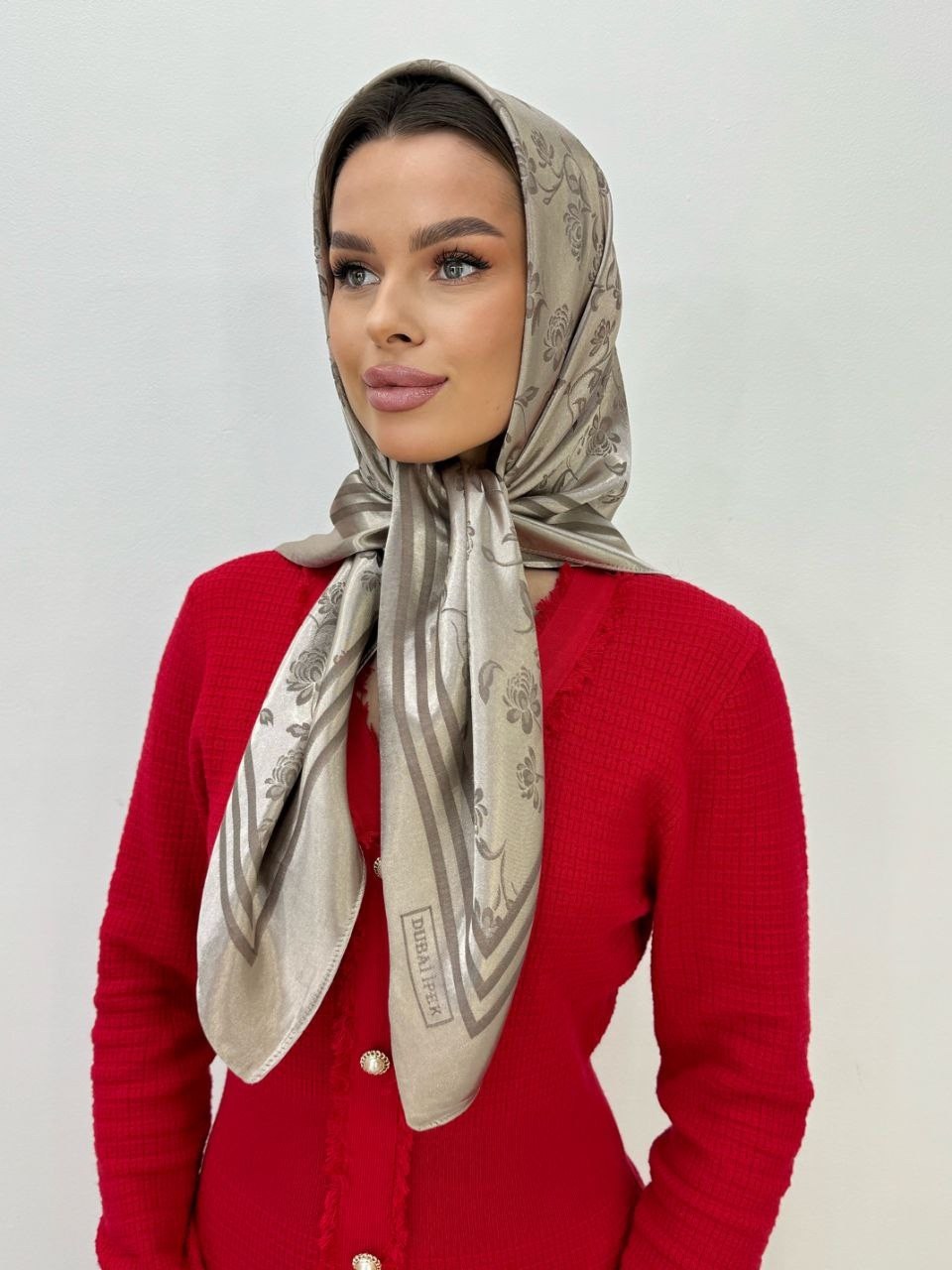 шелковый платок на голову и шею,женские платки,платки для женщин,платки косынка,платок женский на голову