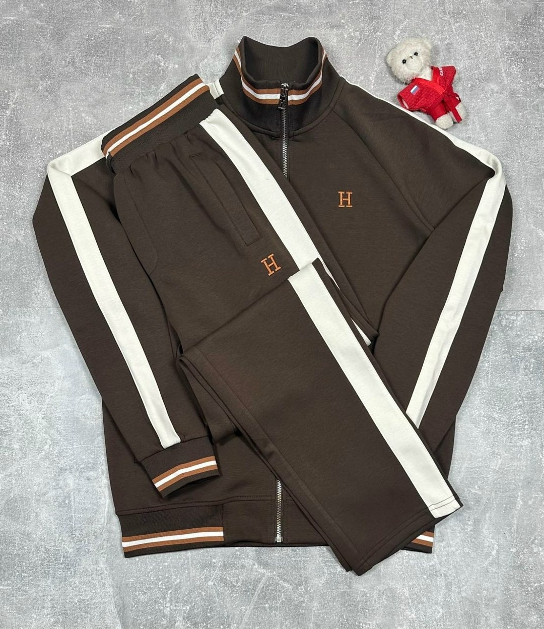 спортивный костюм hermes,спортивные мужские костюмы хермес,спортивный костюм,спортивный костюм мужской hermes,мужской спортивный костюм