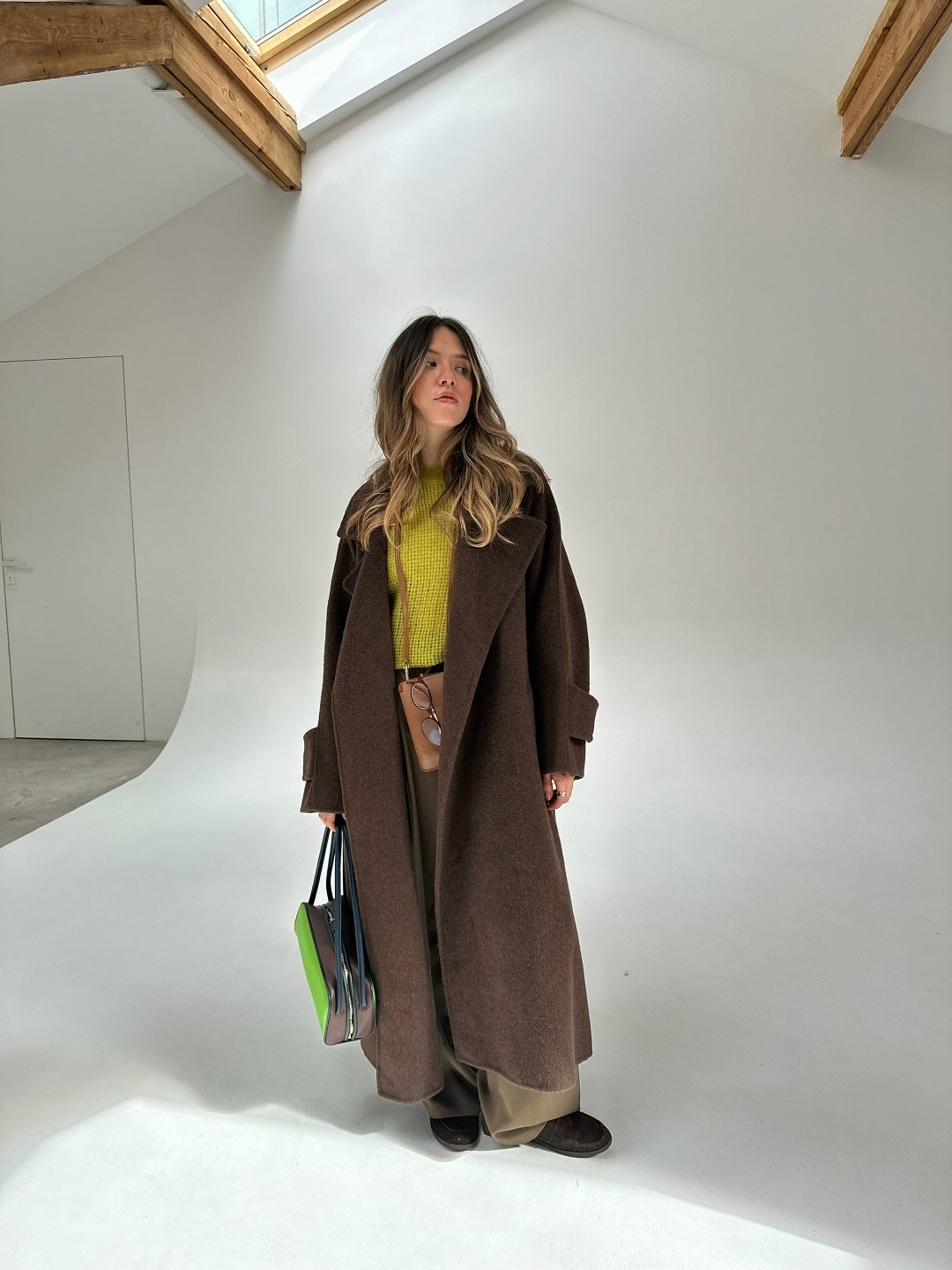 коричневое пальто,пальто женское,пальто шерстяное,пальто,пальто шоколадного цвета