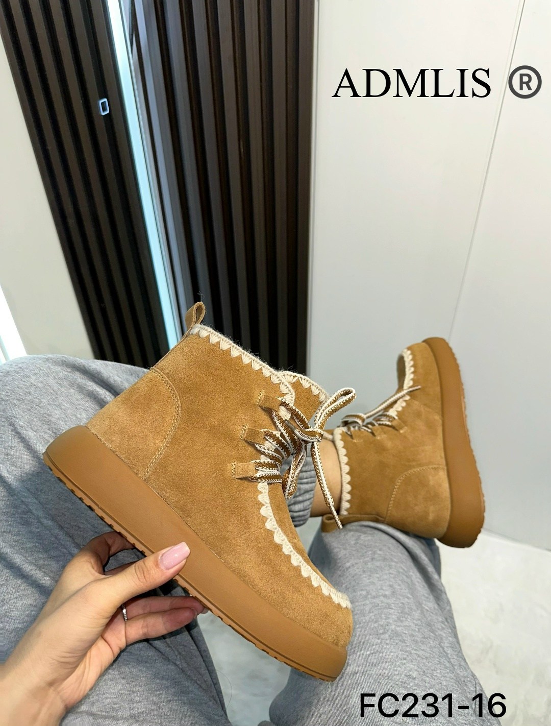 ,женские зимние ботинки на толстой подошве,женская  зимняя,замшевые женские ботинки с мехом prada бежевые,зимняя