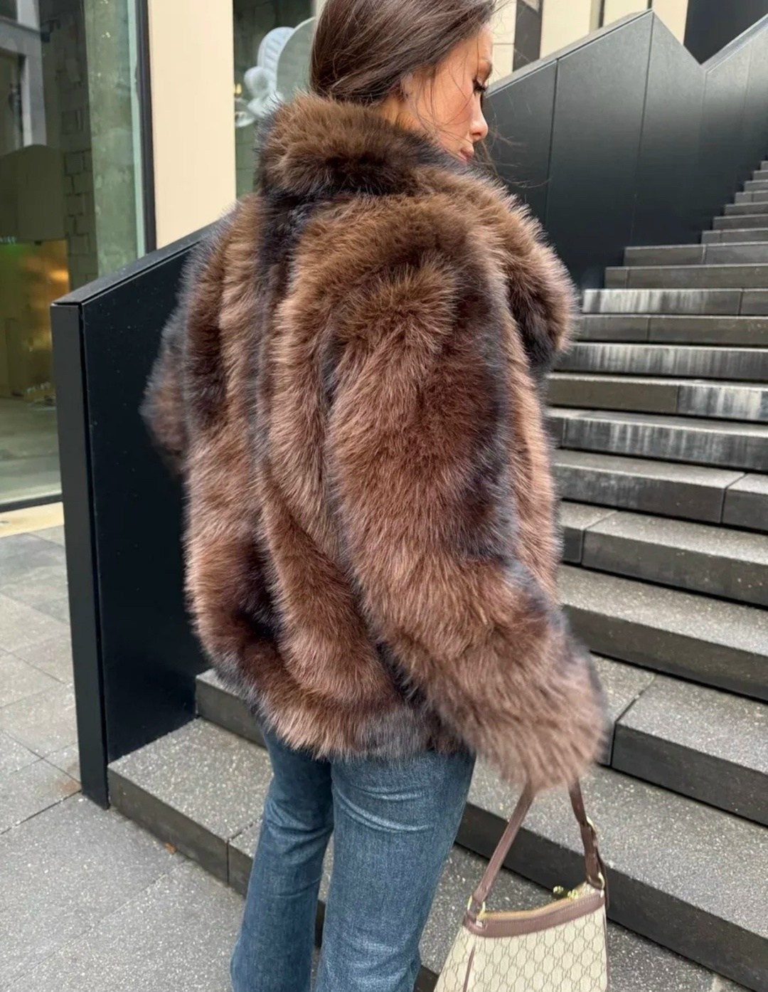 шуба,шуба искусственная,шуба короткая,шуба из искусственного меха,шуба искусственная короткая