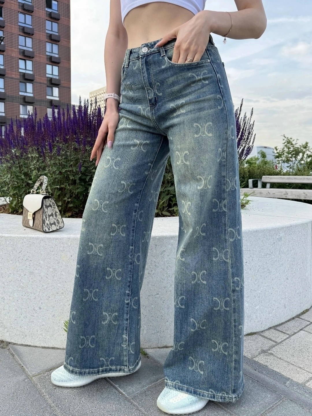 женские джинсы,джинсы chanel,джинсовые брюки,модные джинсы,джинсы широкие