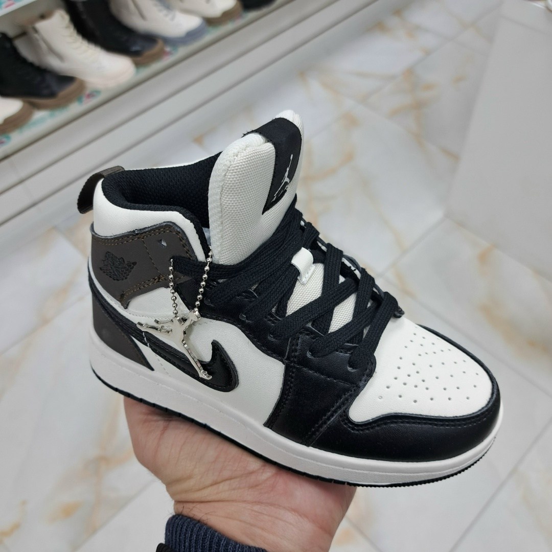 детские кроссовки nike air jordan,кроссовки nike air jordan,кроссовки найк джордан,кроссовки женские nike air jordan 1,кроссовки nike air jordan 1 mid