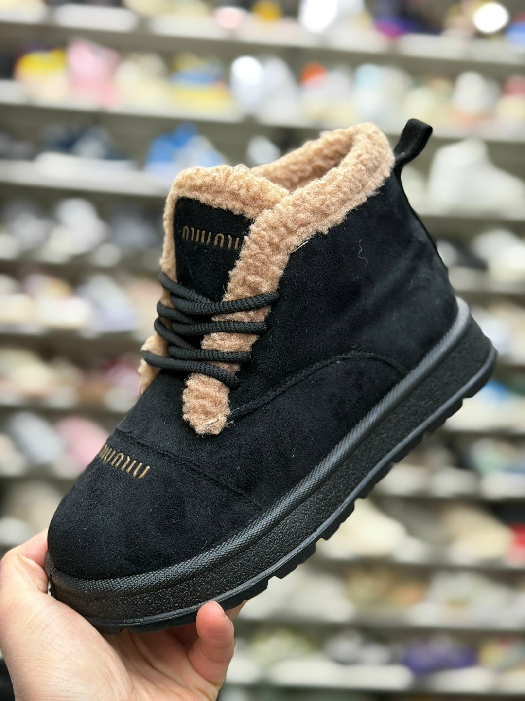 ,зимняя женская ,женские угги,женская , женская угги замш